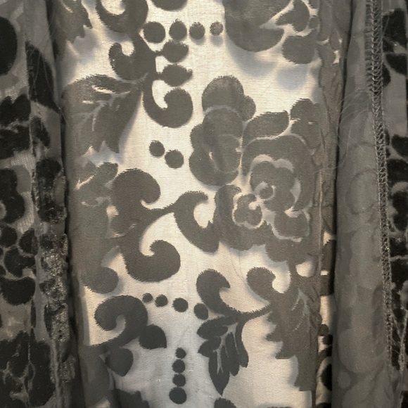 Goth Fringe Velvet Floral Kimono - Picture 2 of 10